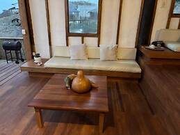 w Relaxing Oceanfront 5BR in Punta Veleros