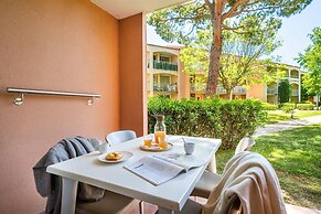 Smart Escape With Pool