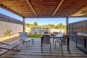 Lecci Apartment With Outdoor Pool