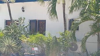 WEAVING MILL ARUBA HOSTEL