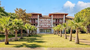 Stunning Landes Pine Apartment for 5