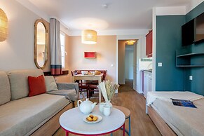 Stunning Landes Pine Apartment for 5