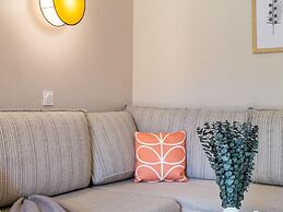 Chic Riverfront Stay With Balcony
