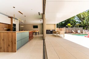 Villa Joy Pool Sauna River Escape