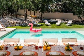 Villa Joy Pool Sauna River Escape