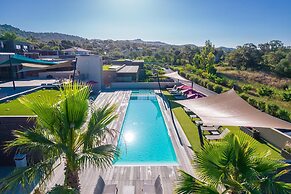 Lecci Villa With Outdoor Pools