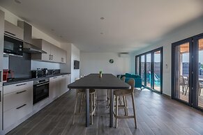 Lecci Villa With Outdoor Pools