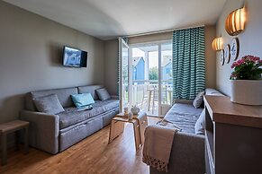 Courseulles Family Apartment for 6