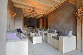 Charming Home With Hot Tub