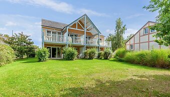 Stunning Bungalow With Pool for 6
