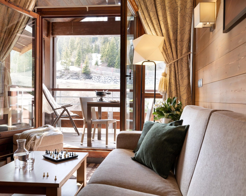 Retreat With Spa Access