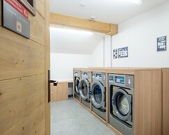 Retreat With Spa Access