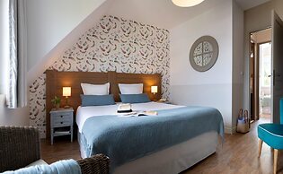 Aesthetic Normandy House for 6 With Pool