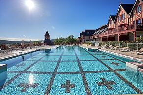 Aesthetic Normandy House for 6 With Pool