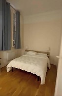 1bdr/2p Apt - Near Monceau et Arc de Triomphe