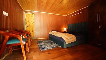 The Alpine Hut
