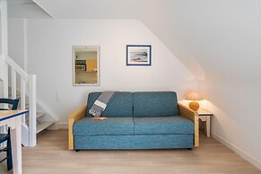 Scenic 6-person Duplex Retreat