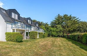 Scenic 6-person Duplex Retreat