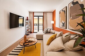 LIV - Upscale Athenian Apartment 3A