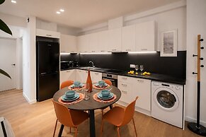 LIV - Upscale Athenian Apartment 3A