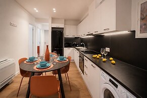 LIV - Upscale Athenian Apartment 3A