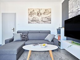Apartment Marble View
