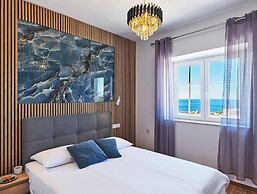 Apartment Marble View