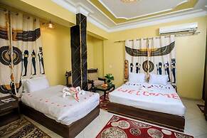 Bella Casa Pyramids Inn