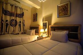 Bella Casa Pyramids Inn