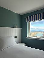 Shore Hotel
