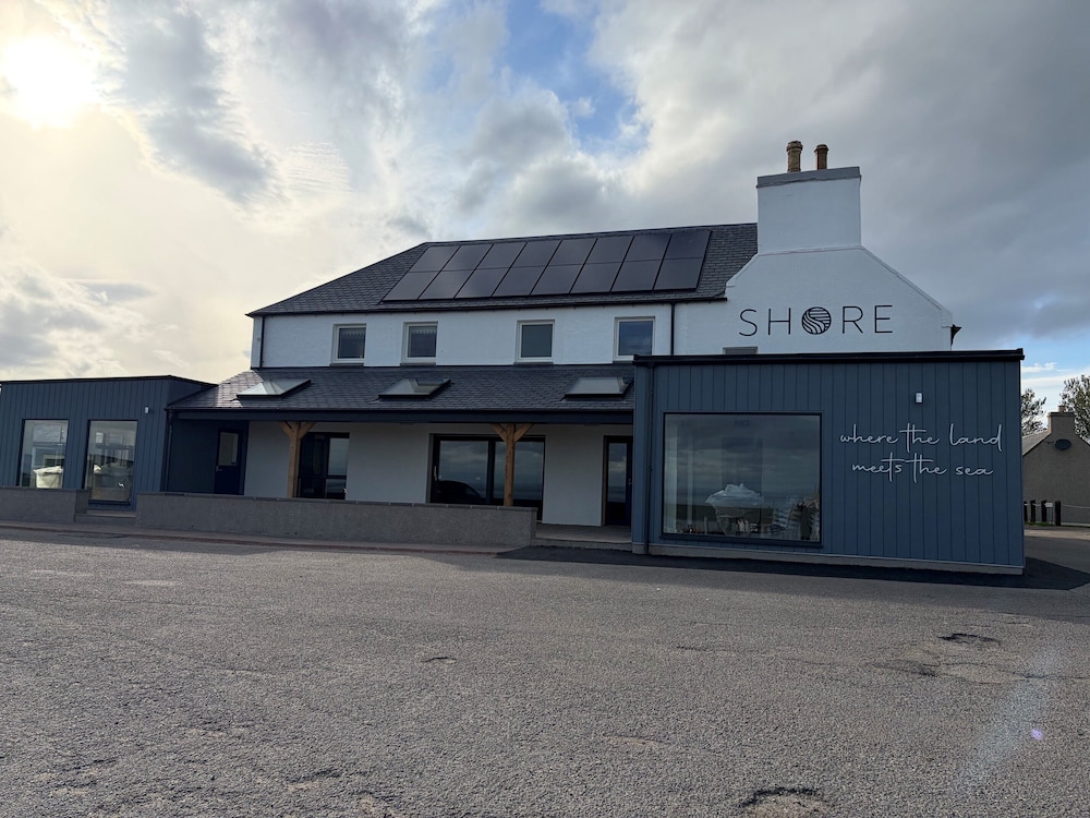 Shore Hotel