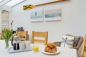 Firefly House Central Cowes