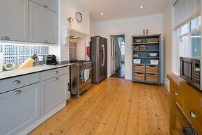 Firefly House Central Cowes