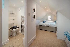 Firefly House Central Cowes