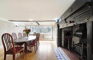 Grade 2 Listed 20 Mins to Baker Street Sleeps 17
