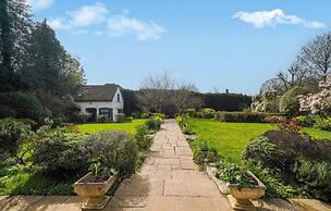 Grade 2 Listed 20 Mins to Baker Street Sleeps 17