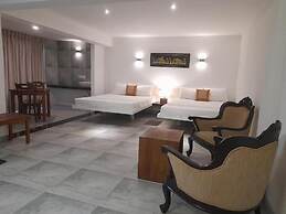 Lotus Lake Residence - Kandy