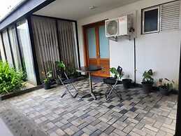 Lotus Lake Residence - Kandy