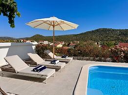 Mediterranean Dream Villa With Pool
