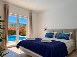 Mediterranean Dream Villa With Pool