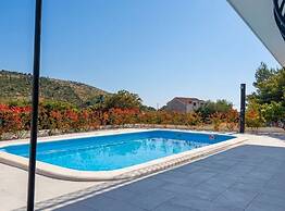 Mediterranean Dream Villa With Pool