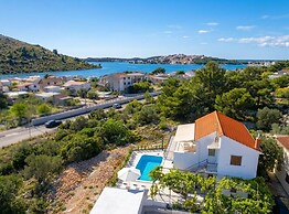 Mediterranean Dream Villa With Pool