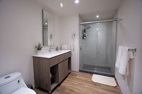 Modern & Comfortable Apartment