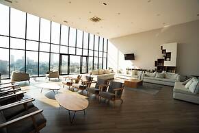 Modern & Comfortable Apartment