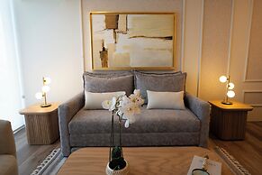 Modern & Comfortable Apartment