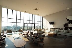 Modern & Comfortable Apartment