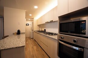 Modern & Comfortable Apartment