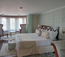 The Treetops Lodge