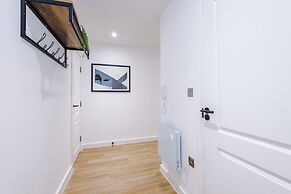 Modern 2BR Apartment Leeds Centre