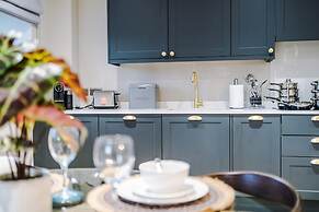 Modern 2BR Apartment Leeds Centre